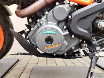 KTM DUKE - 390, r.2017 - 11