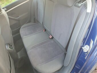 Volkswagen Jetta 2.0TDI 103kw r.v.2006 - 11