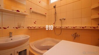 REZERVOVANÉ _ Priestranný 3-izbový byt 83,5m2  s parkom a ze - 11