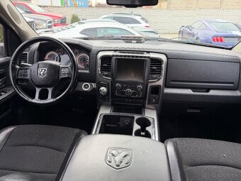 Dodge Ram 5.7 HEMI Laramie lehce bourany LIFT - 11