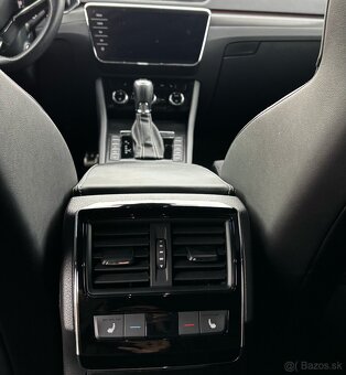 Škoda Superb Combi SportLine 1,4TSI iV FULL VYBAVA- Na Notár - 11