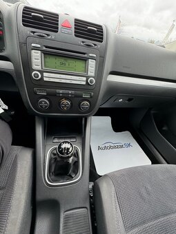 Volkswagen Jetta - 11