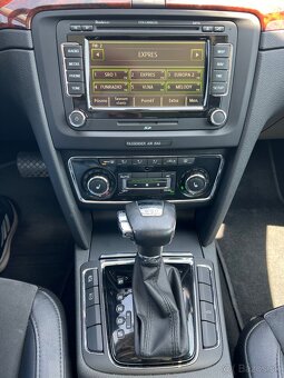 Škoda Superb kombi 2.0 TDI - 11