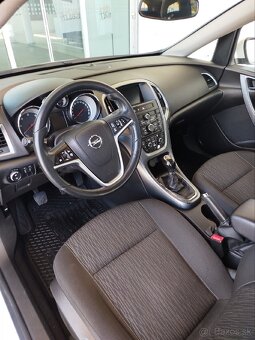 Opel Astra J 1.7 CDTI - 11