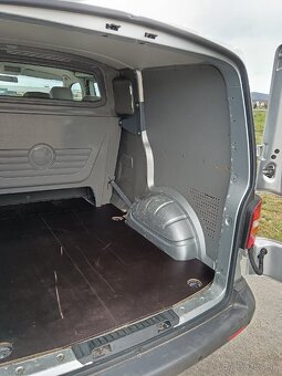 Predám dodávku vw transporter T5 77kw 1.9tdi - 11