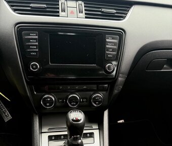 Škoda Octavia 2.0 TDi Elegance 4x4 - 11