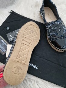 Kabelka Chanel a espadrilky Chanel - 11