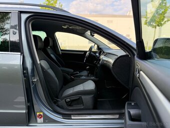 Škoda Superb Combi 2.0 TDI CR 140k Elegance - 11