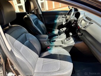 KIA SPORTAGE 2.0CRDI 4x4 AUTOMAT - 11
