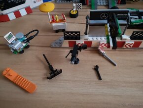 Lego Speed Champions 75883 Mercedes AMG Petronas - 11