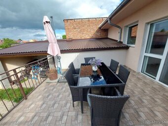 🏡 Na predaj alebo výmenu: Dvojgeneračný rodinný dom v Holíč - 11