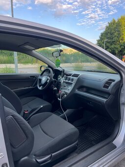 Honda Civic 7g Hatchback - 11