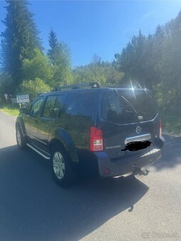 Nissan Pathfinder 2.5 dCI Automat 7-miestny - 11