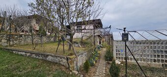 Záhradka s chatkou - 11