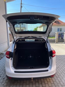 C-Max 1.5TDCi 88kw Bi-xenony,navigácia,elektronické ťažné - 11