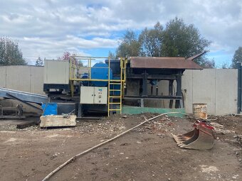 Čelustovy drvič - 11