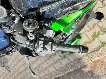 Kawasaki ninja 1000 sx - 11
