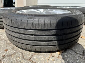 Originalna sada diskov SEAT ATECA 7.0JxR17 ET45, 215/55/R17 - 11