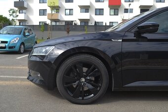 Škoda Superb Combi 2.0 TDI SCR Sportline DSG - 11