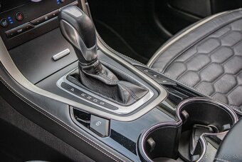 Ford S-Max 2.0 TDCi Duratorq 210 Vignale A/T - 11