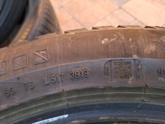 Predám zimné pneu.Pirelli dvojrozmer-R20 - 11