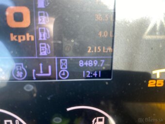JCB 2015 4x4 čelný nakladač VIN 216 - 11