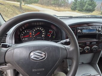 Suzuki Grand Vitara XL7 2.0HDi - 11