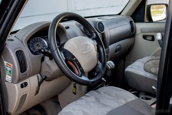 Mahindra Goa 2.2 16V CRDe GLX - 11