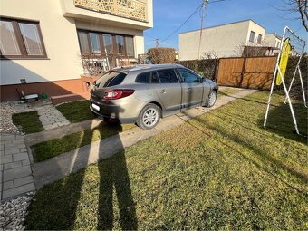 Renault Mégane III Grandtour 1.5 dCi (66 kW, 90 k) - 11
