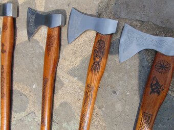 predám viking sekeru s motývmi - 11