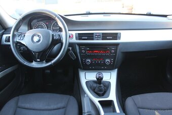BMW Rad 3 Touring 318d - 11