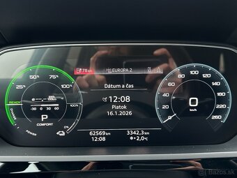 Audi E-tron quattro 50, r.v.: 2022 - 11