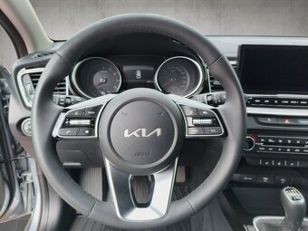 Kia Ceed SW 1.5 T-GDi M6 GOLD - 11