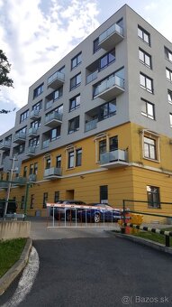 Ubytovanie v apartmáne za super cenu v centre Popradu - 11