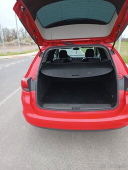 Opel Astra šport Tourer. 2016 1,6 100 kw - 11