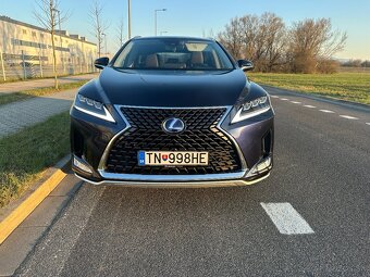 Lexus RX 450h - 11