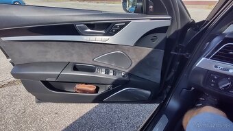 Audi A8 3.0 TDI V6 DPF clean diesel quattro tiptronic - 11