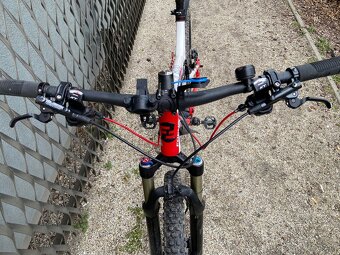 Celoodpružený horský bicykel Focus Super Bud 1.0 Pro 26" M - 11