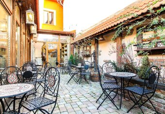 NA PREDAJ Historická polyfunkčná budova v srdci mesta Prešov - 11