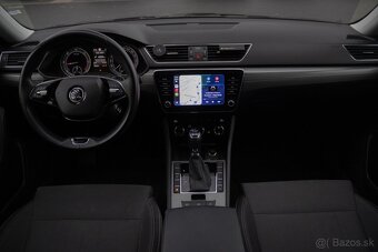 Škoda Superb Combi - 11