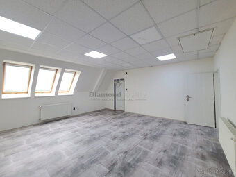 LUX Kancelárie oproti HORNBACHU - 11