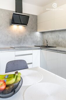 NA PREDAJ ZREKONŠTRUOVANÝ 3-IZBOVÝ BYT, Dénešova ul., MESTSK - 11