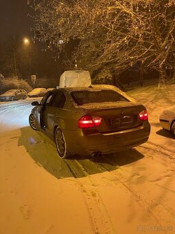BMW E90 325i – 160 kW, automat - 11