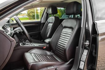 Volkswagen Passat Variant 2.0 - 11