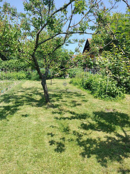 Na predaj veľký 3 izbový tehlový byt na Solivare s vlastným - 11