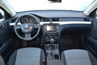Škoda Superb Combi 2.0 TDI - 11