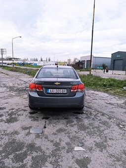 Chevrolet Cruze - 11