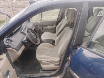 Renault Megane Scénic 1.9 DCI 96 KW - 11