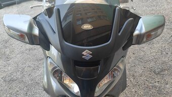 Suzuki AN650 Burgman Executive - 11