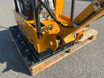 Vibračná doska LUMAG RP300HPCA - 11